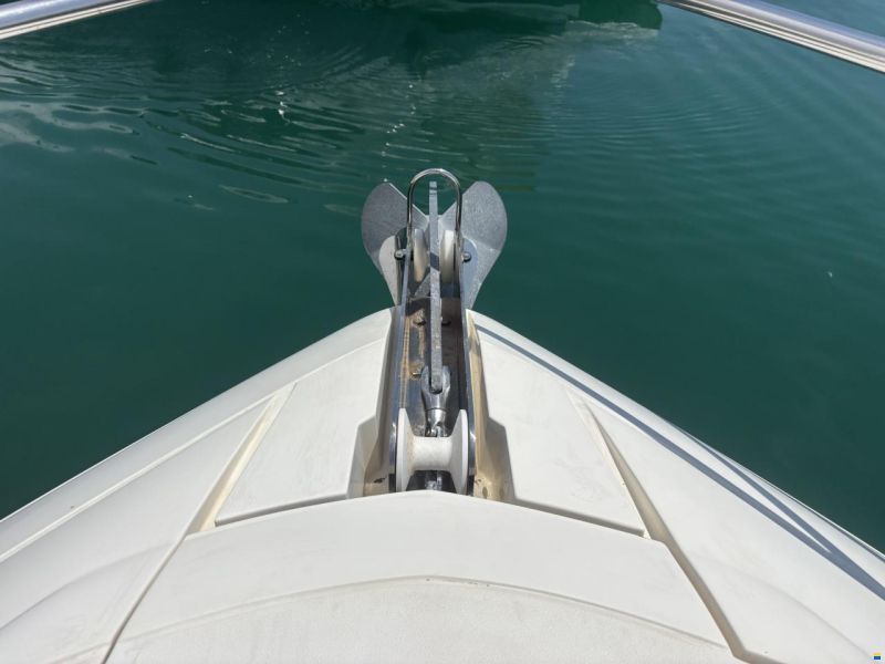 Fairline 38
