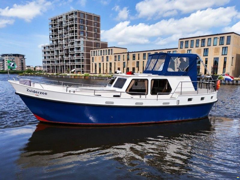 Monty Bank Kotter 38 AK Cabrio