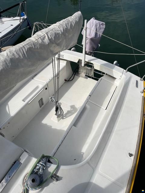 Beneteau First 211