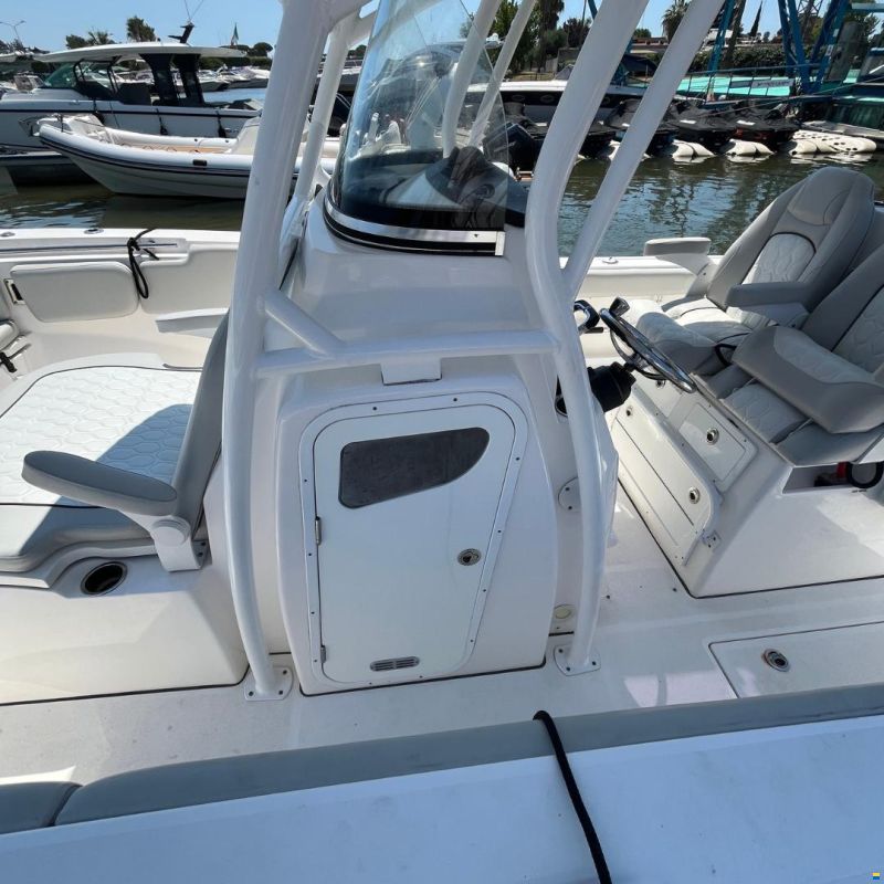Sea Fox 288 commander