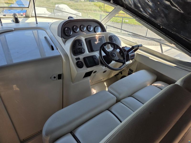Sea Ray Sundancer 335