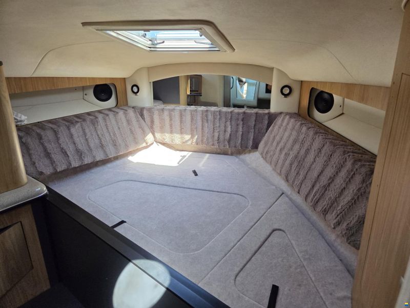 Sea Ray Sundancer 335