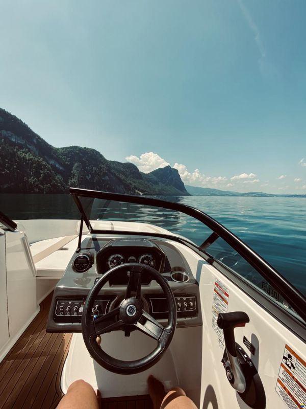 Bayliner VR6