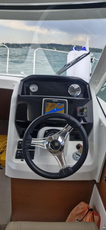 Jeanneau 695