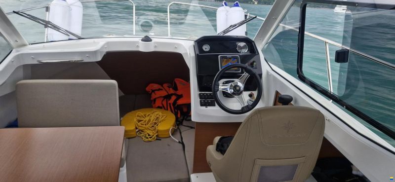 Jeanneau 695