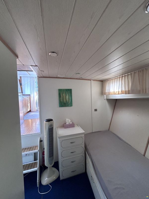 Tollycraft 37