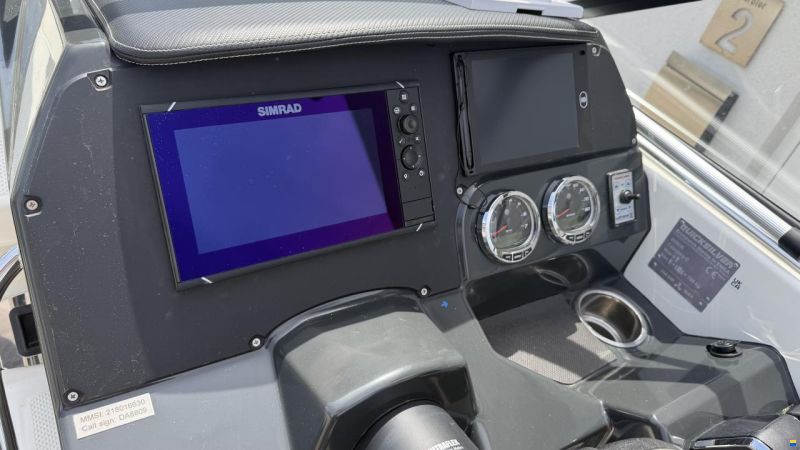 Quicksilver 805 Cruiser