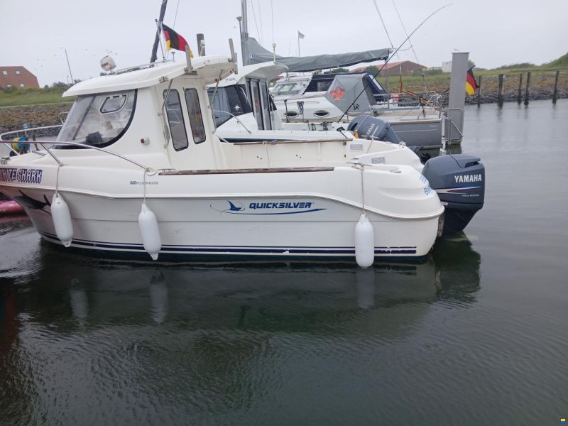 Quicksilver 640 Pilothouse