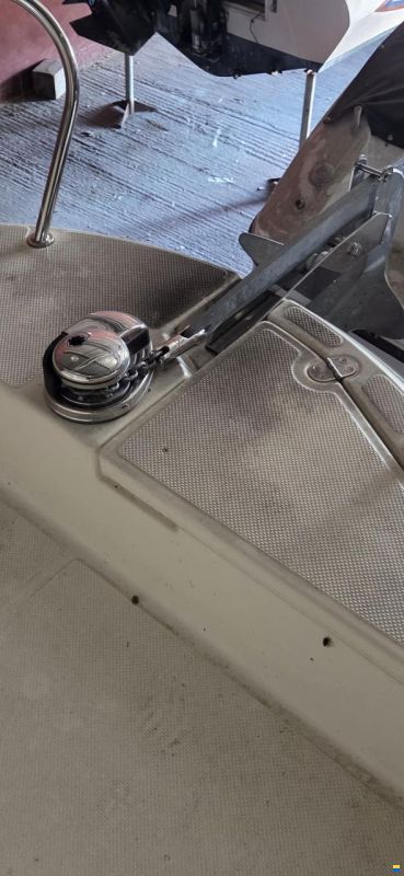 Quicksilver 605 Pilothouse