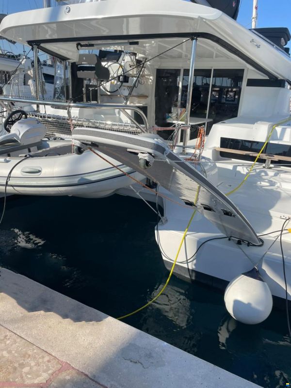 Lagoon 43
