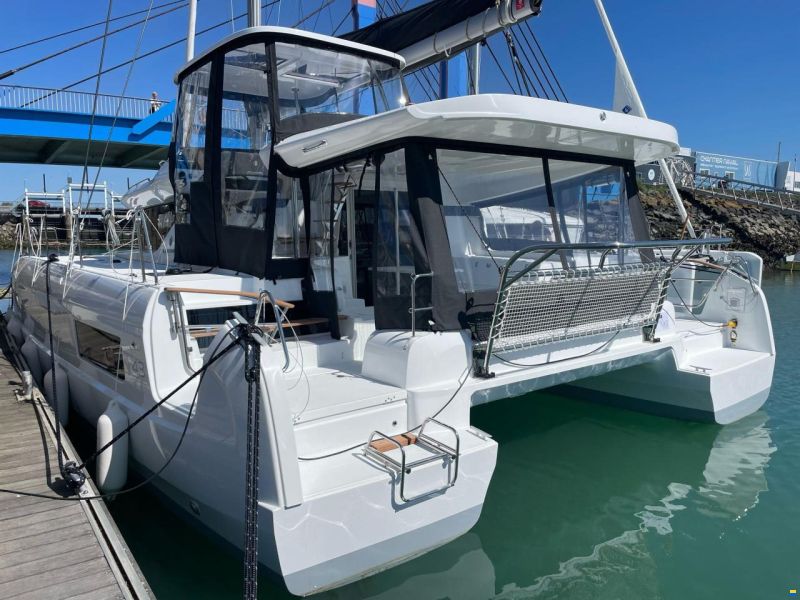 Lagoon 43