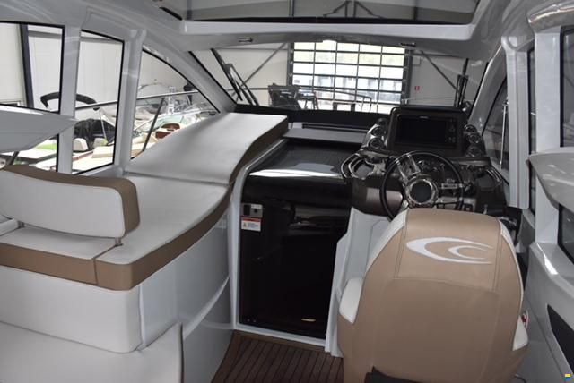 Cobrey 33 HT 2x220PS 2018