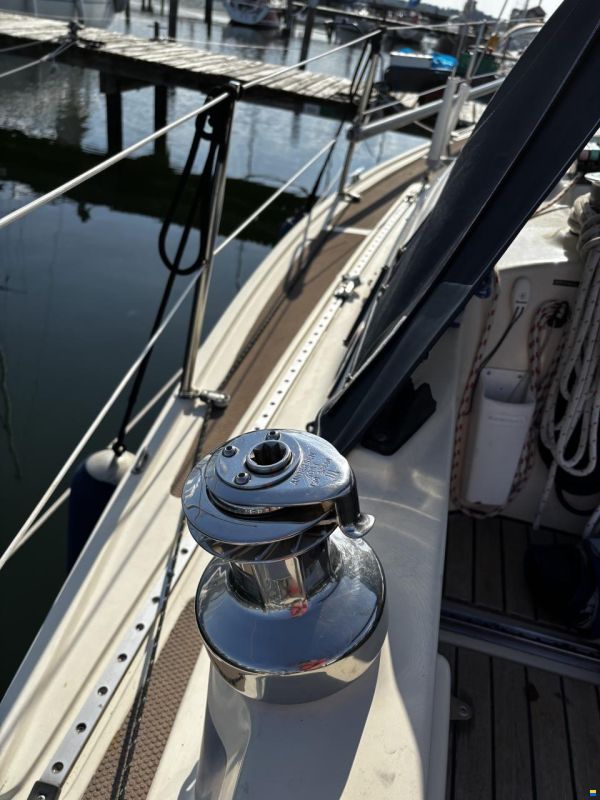 Bavaria 890