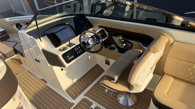Sea Ray SLX 250