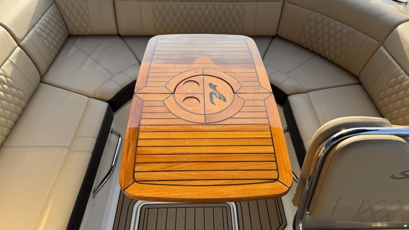 Sea Ray SLX 250