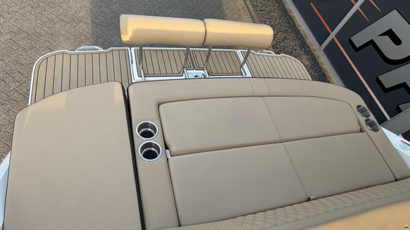Sea Ray SLX 250