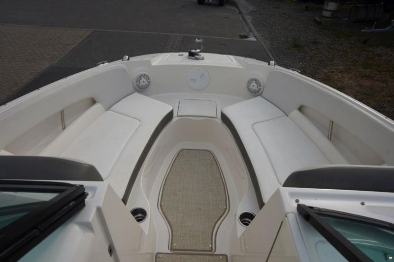 Sea Ray 240 SUNDECK