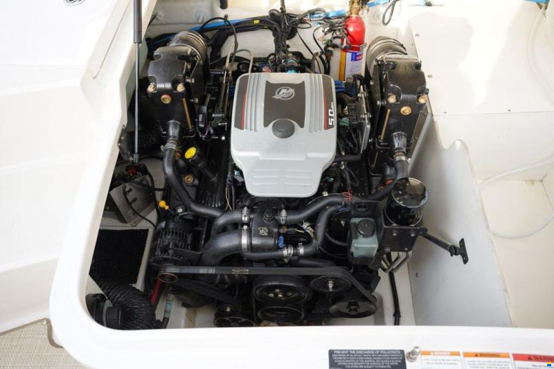 Sea Ray 240 SUNDECK