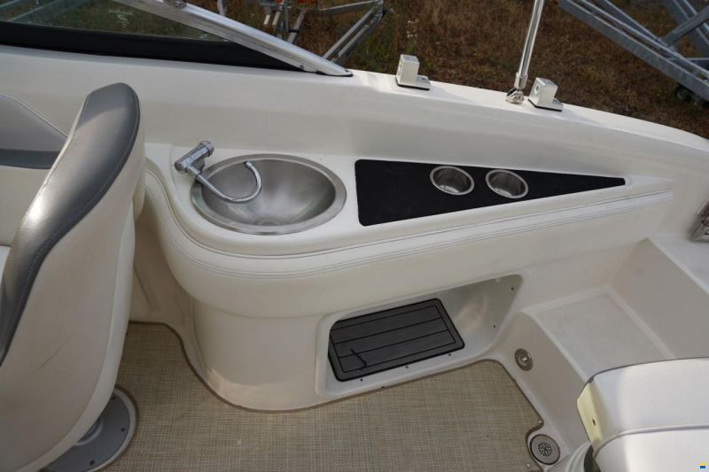 Sea Ray 240 SUNDECK