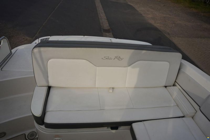 Sea Ray 240 SUNDECK