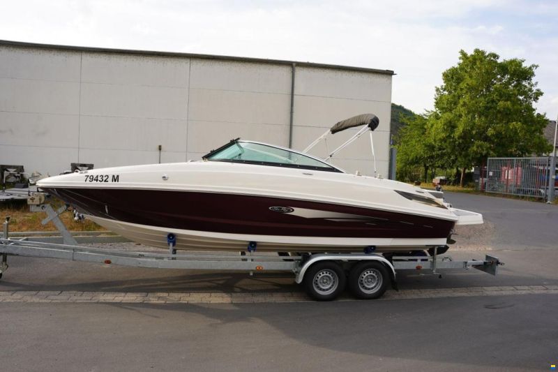 Sea Ray 240 SUNDECK