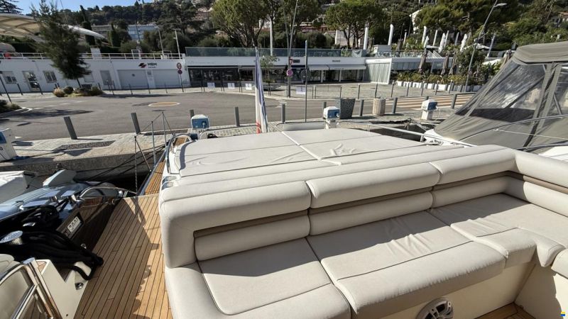 Sunseeker Predator 60