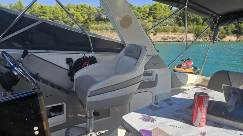 Bayliner 3255 Avanti Express Cruiser
