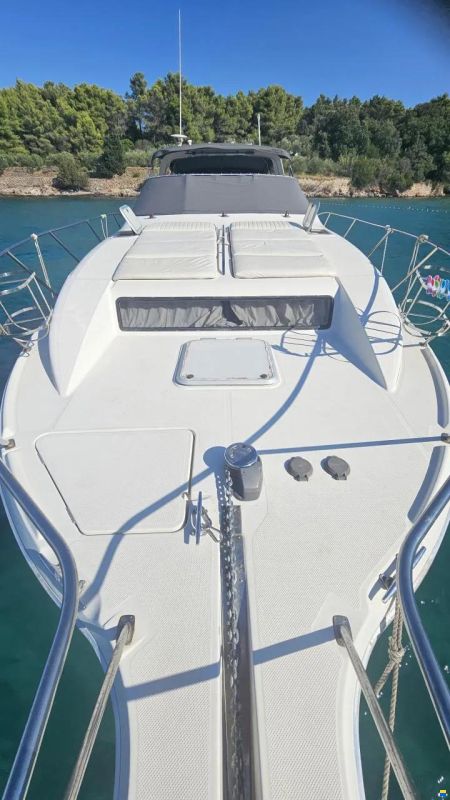 Bayliner 3255 Avanti Express Cruiser