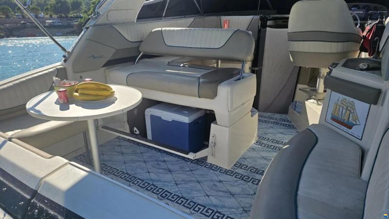 Bayliner 3255 Avanti Express Cruiser