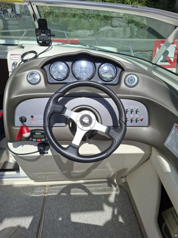 Sea Ray 220 Sun Sport