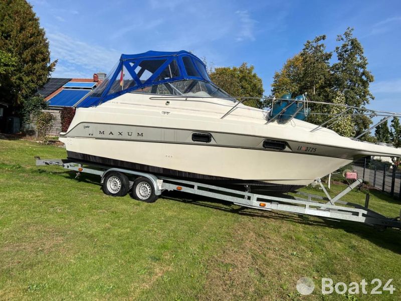 Maxum 2400 SCR