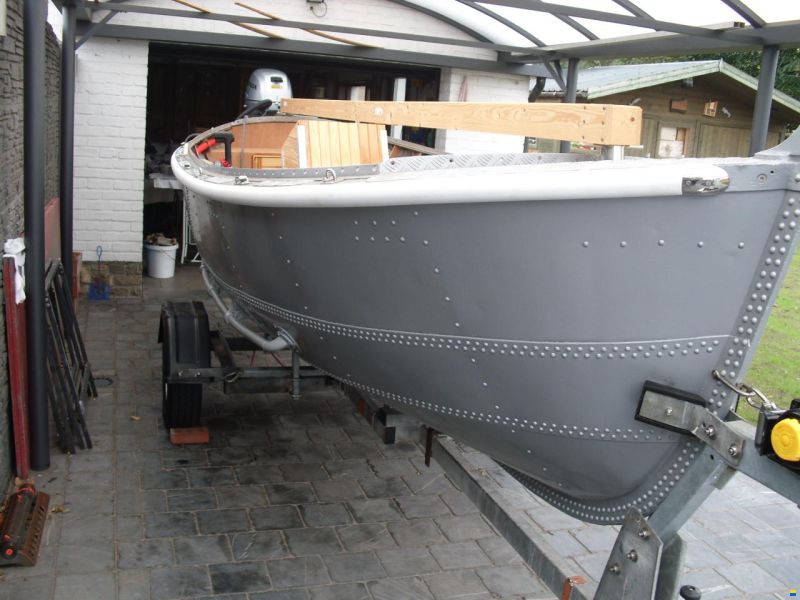 Onbekend alu sloep