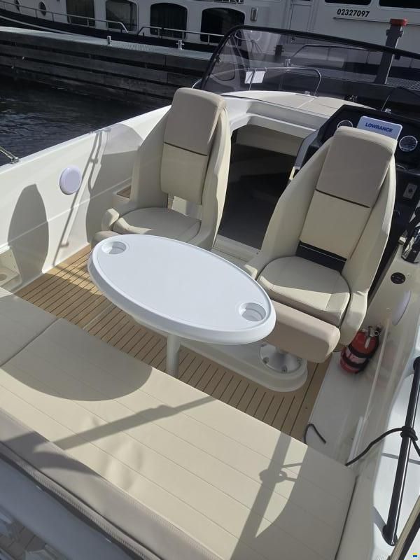 Quicksilver Activ 605 Sundeck mit 150PS