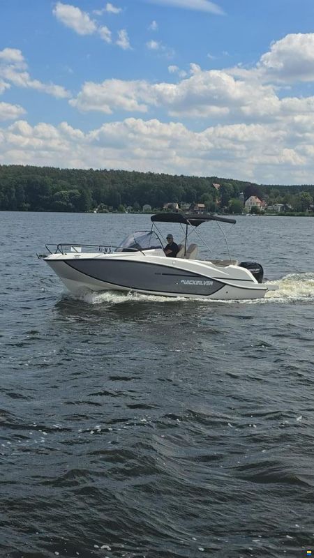 Quicksilver Activ 605 Sundeck mit 150PS
