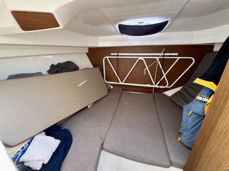 Beneteau Antares 8