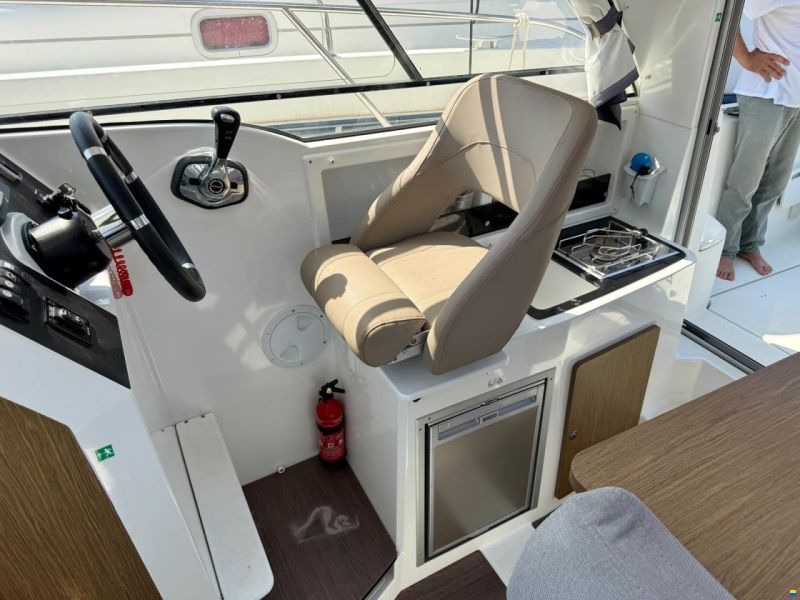 Beneteau Antares 8