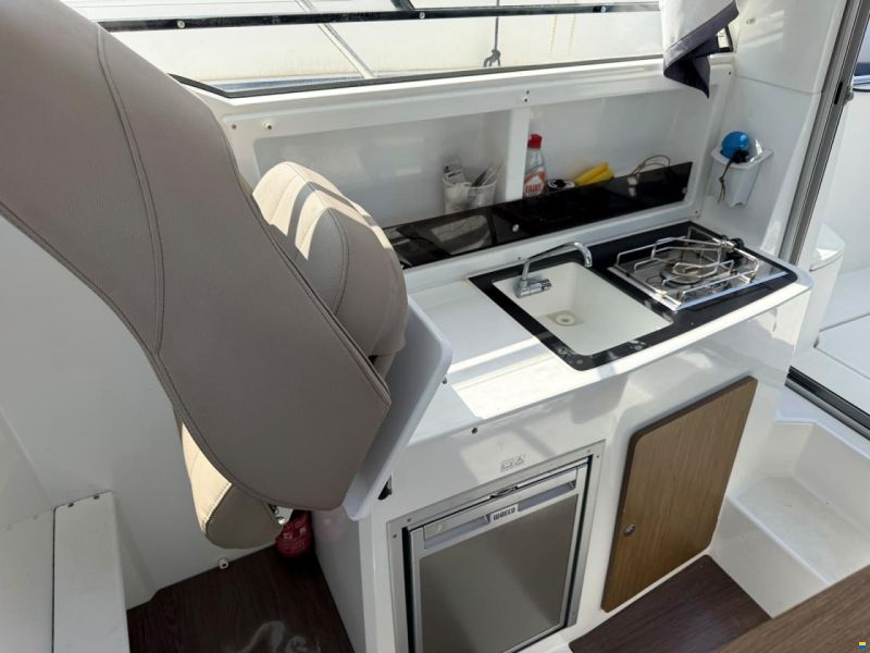 Beneteau Antares 8