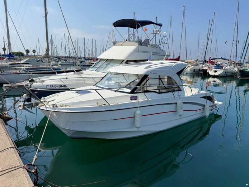 Beneteau Antares 8