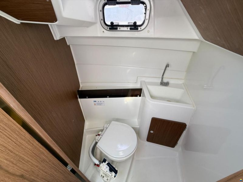 Beneteau Antares 8