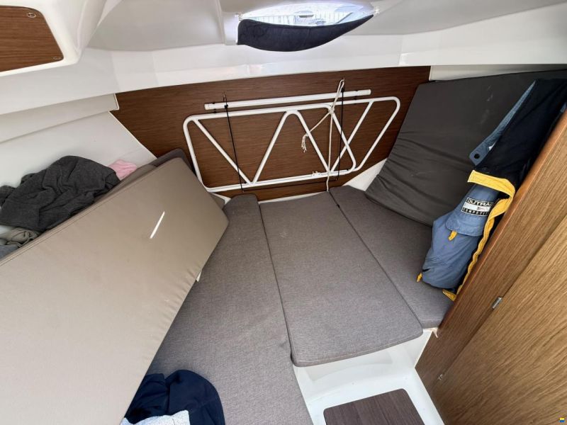 Beneteau Antares 8