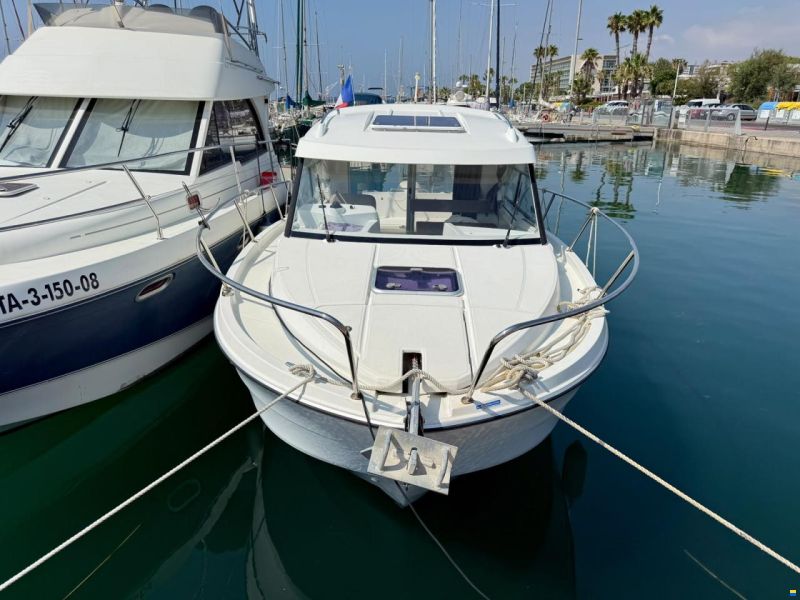 Beneteau Antares 8