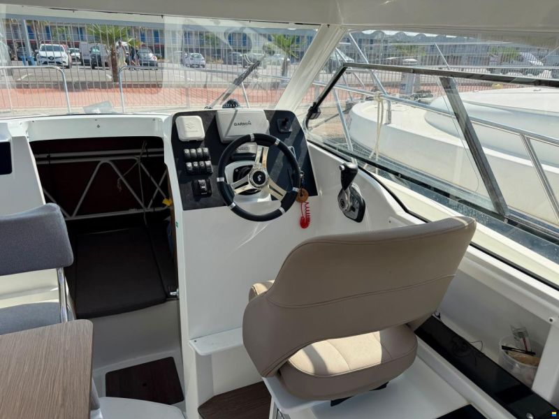 Beneteau Antares 8