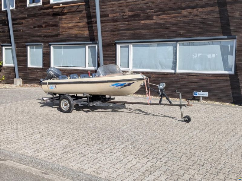 Boot met trailer