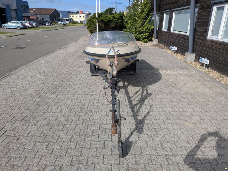 Boot met trailer