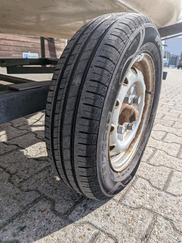 Boot met trailer
