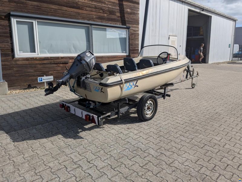 Boot met trailer