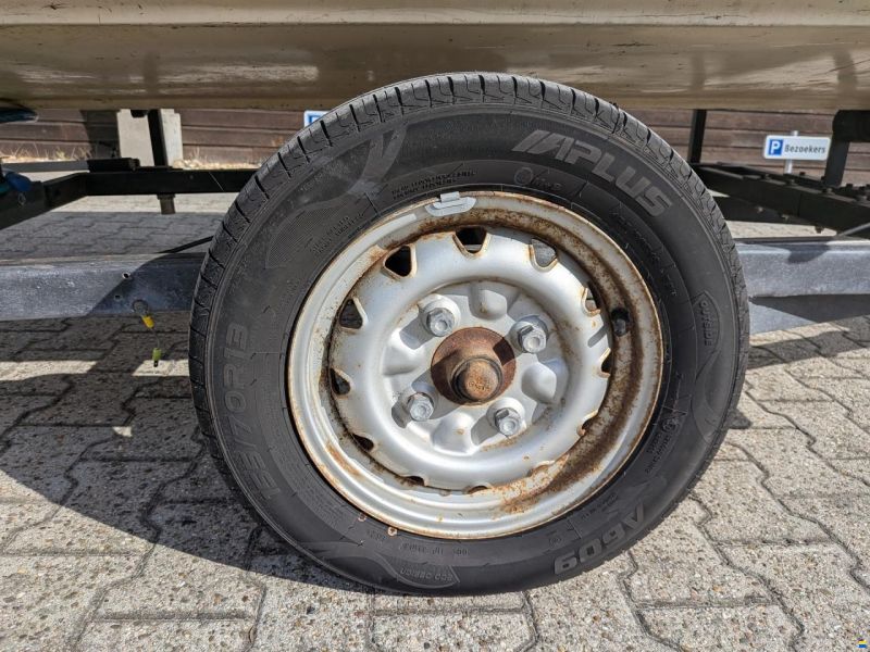 Boot met trailer
