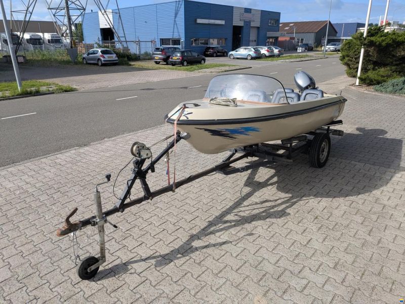 Boot met trailer