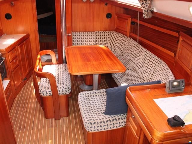 Dufour 38 Classic