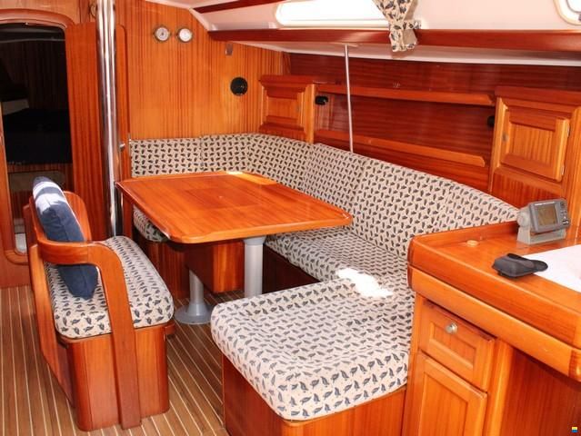 Dufour 38 Classic
